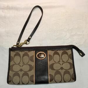 Vintage Coach wristlet wallet tan brown